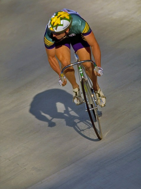 NBA焦点对决演变成7人驱逐事件，活塞队悍将再次惹祸.